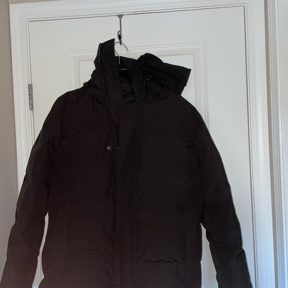 Canada Goose Macmillan Parka - Picture 8 of 11